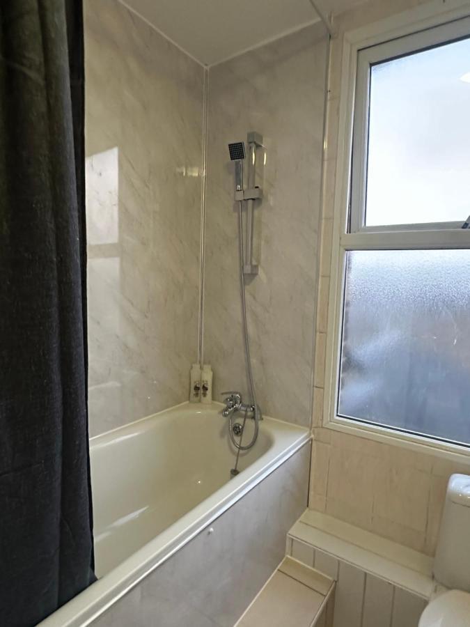 Beautiful Studio Apartment No4 Forest Road Londen Buitenkant foto